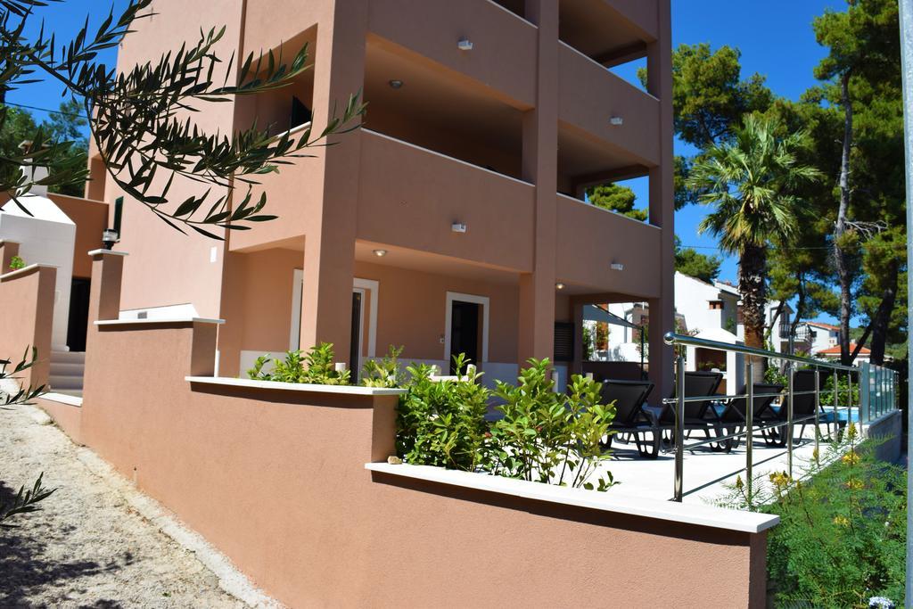 Apartments Marly Trogir Exteriör bild