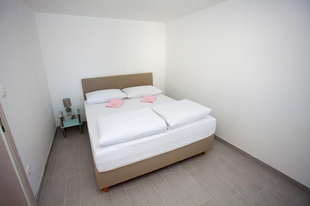 Apartments Marly Trogir Exteriör bild