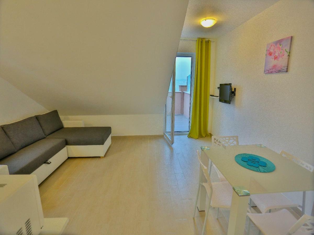 Apartments Marly Trogir Exteriör bild